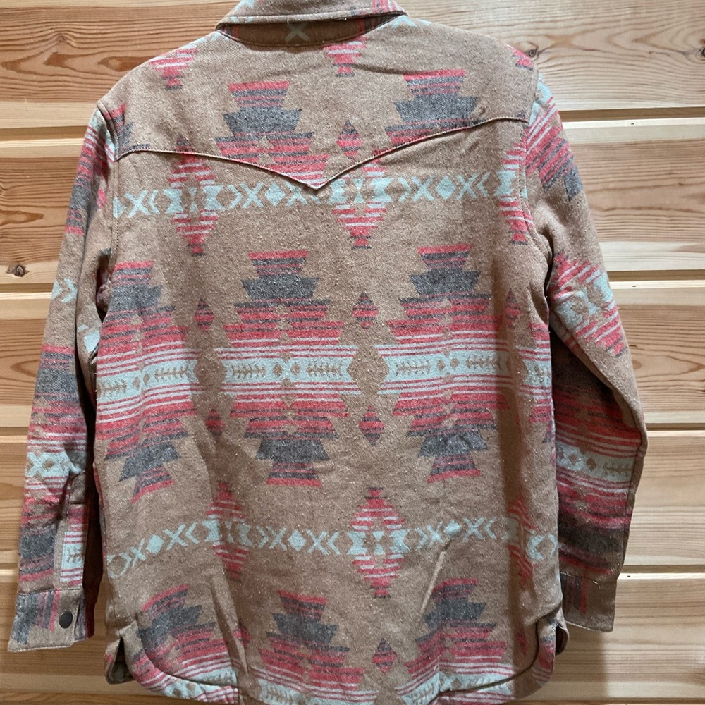 Wrangler Women’s Aztec Patterned Jacket - Picture 2 of 4